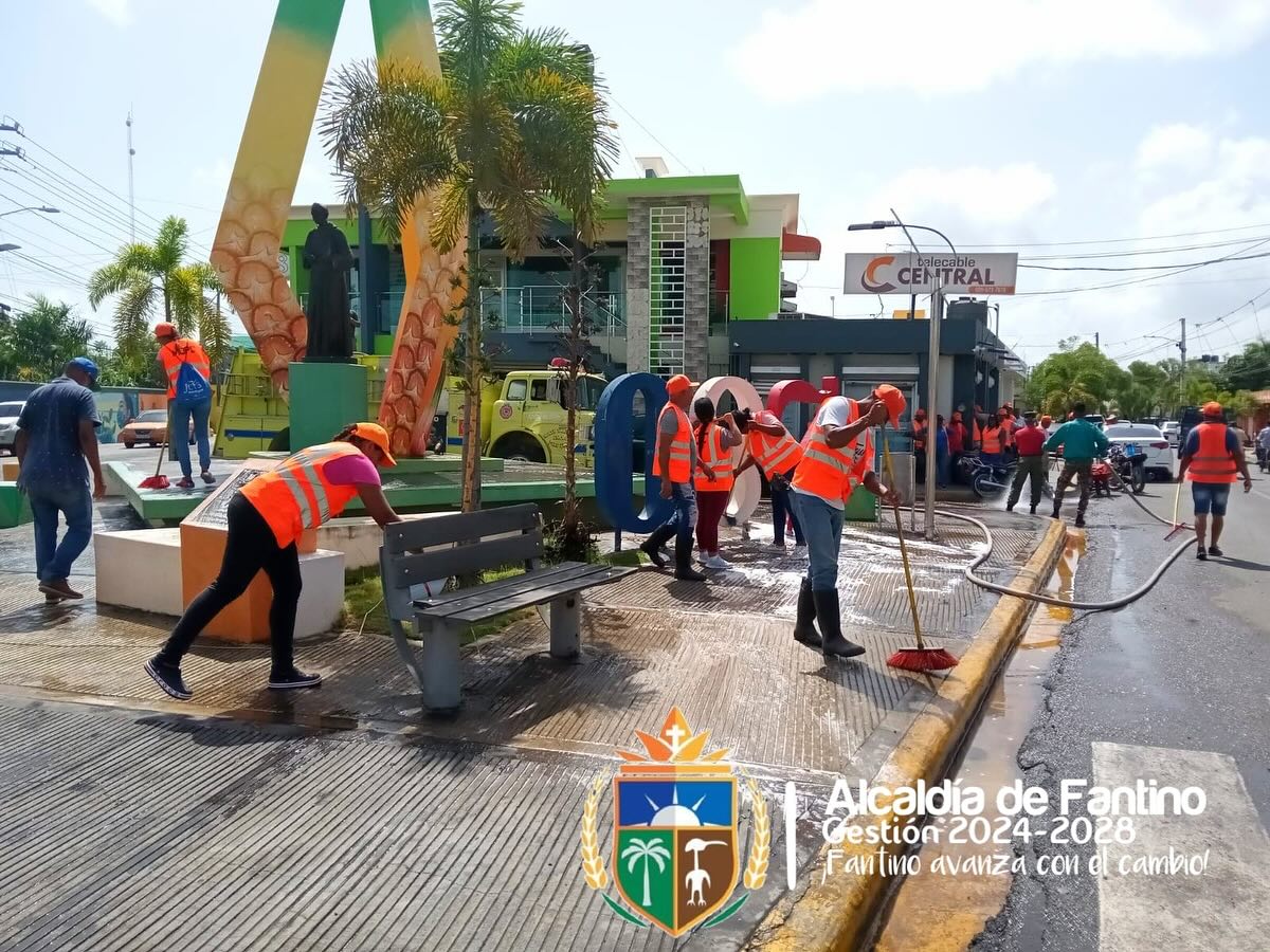 Readecuación principales plazas de Fantino