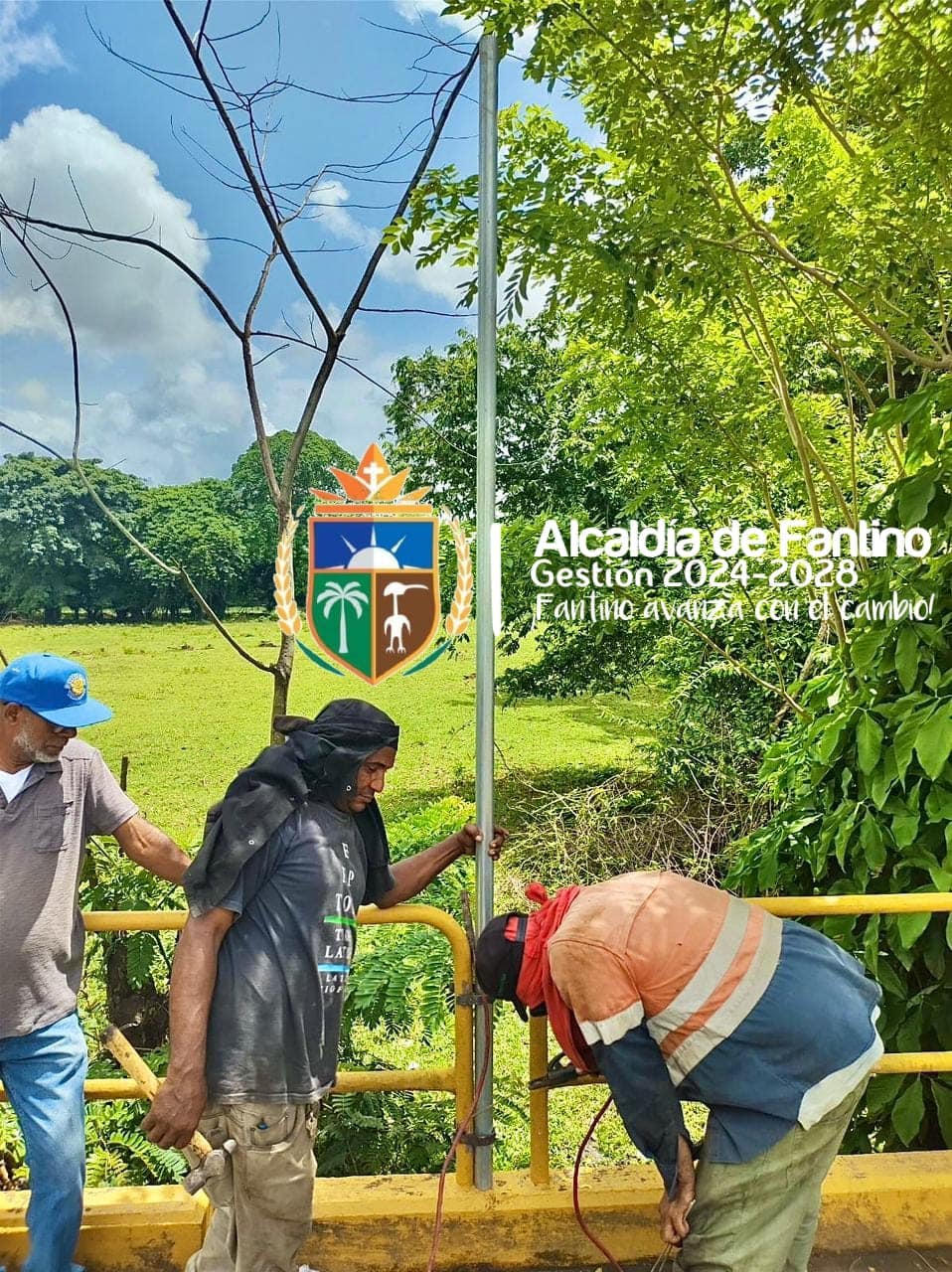 Alcaldía de Fantino inicia remozamiento puente del río Cuayá