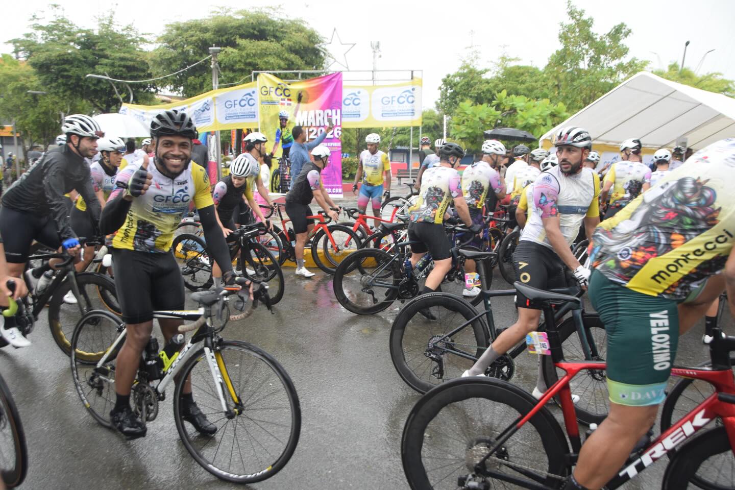Fantino recibe a ciclistas del Gran Fondo Cycling Challenge 2026 en su cuarta edición